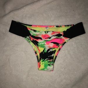 Tropical print bikini bottoms